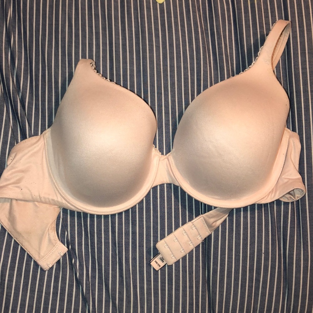 Victoria secret bra 34D